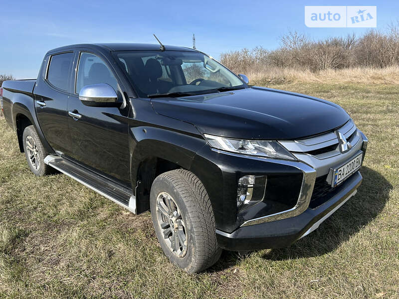 Mitsubishi L 200 (2021)