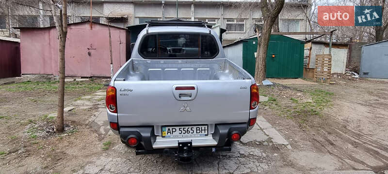 Mitsubishi L 200 (2008)