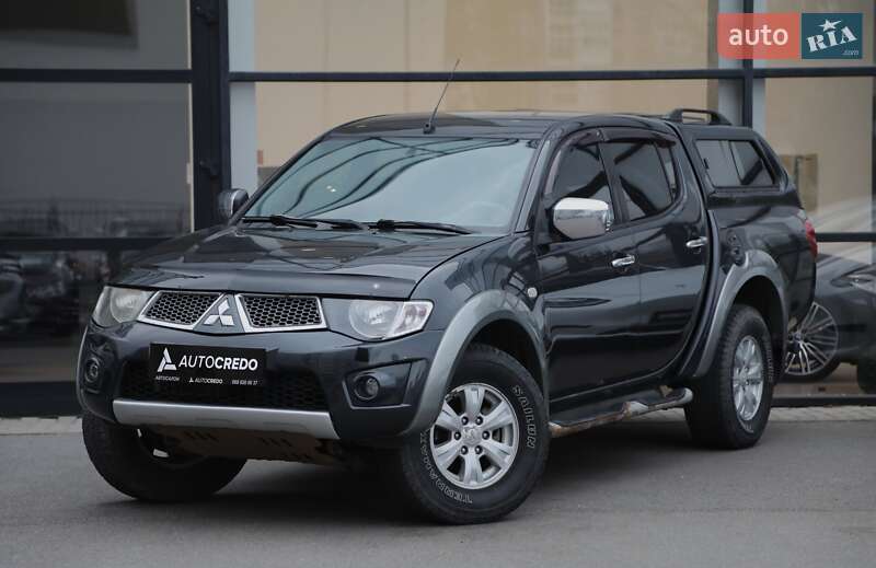 Mitsubishi L 200 (2011)