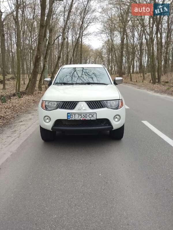 Mitsubishi L 200 (2007)