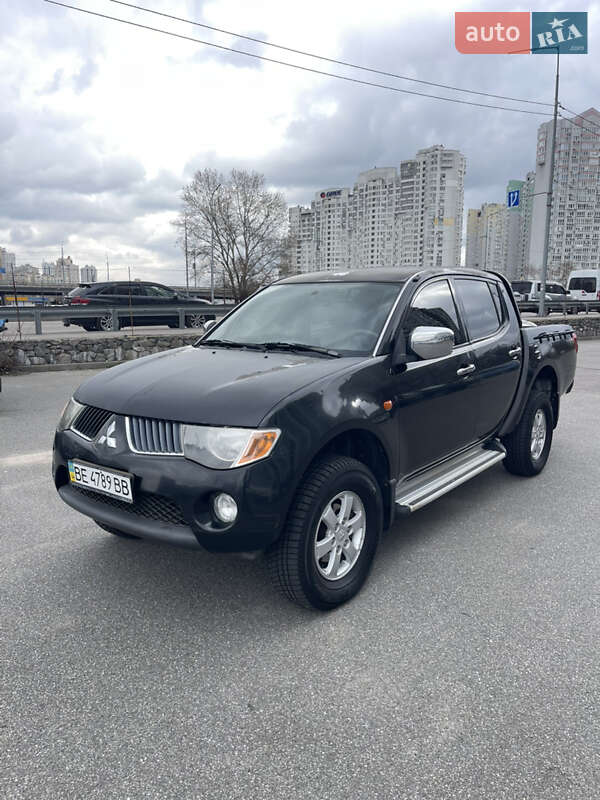 Mitsubishi L 200 (2008)