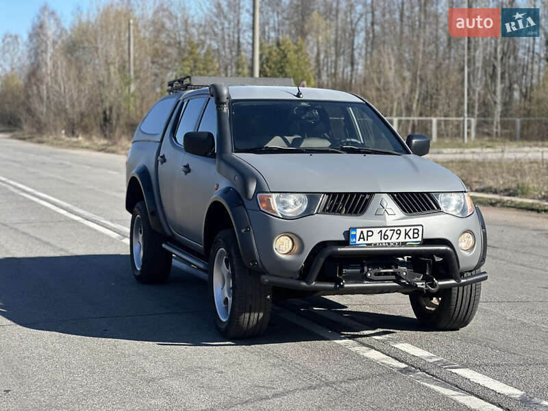 Mitsubishi L 200 (2008)