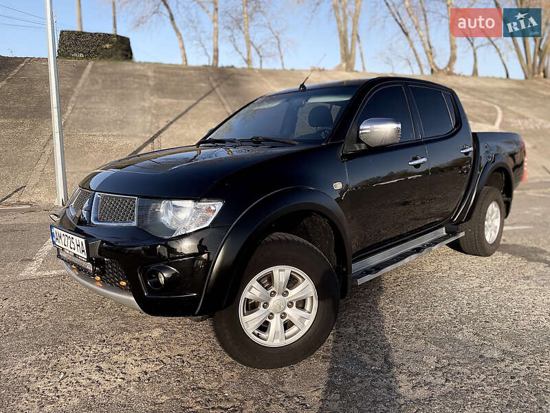 Mitsubishi L 200 (2012)