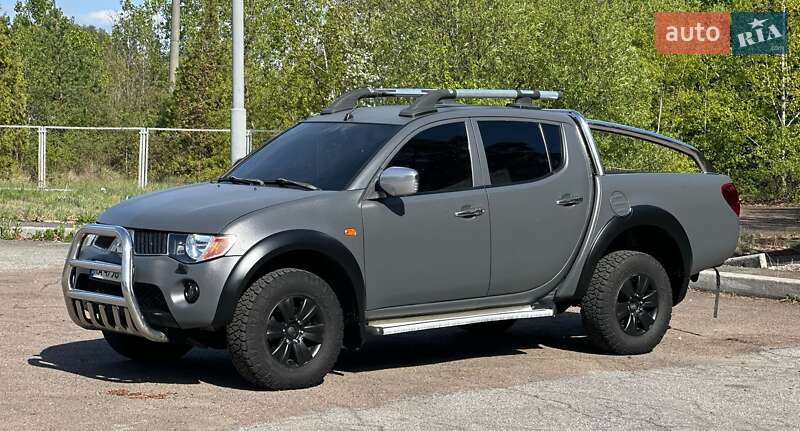 Mitsubishi L 200 (2008)