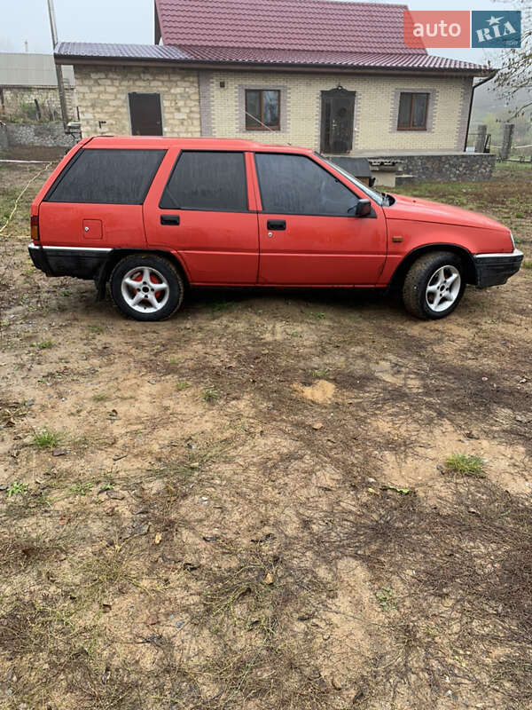 Mitsubishi Lancer (1988)