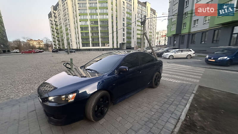 Mitsubishi Lancer (2013)