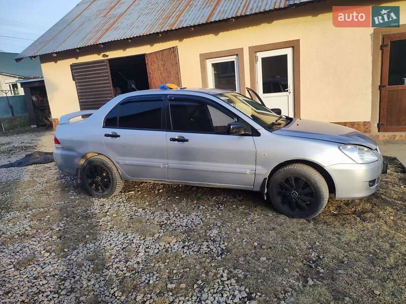 Mitsubishi Lancer (2005)