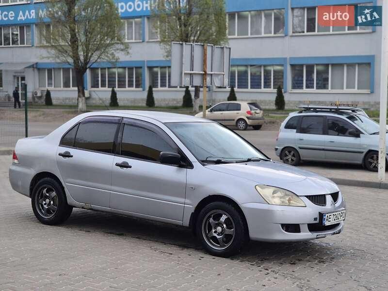Mitsubishi Lancer (2004)