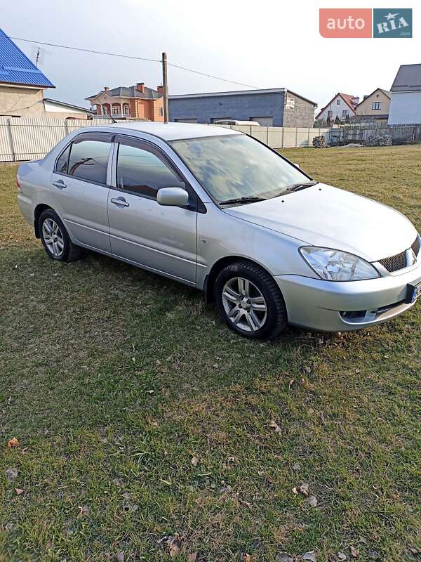 Mitsubishi Lancer (2011)