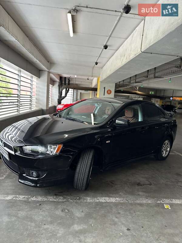 Mitsubishi Lancer (2010)