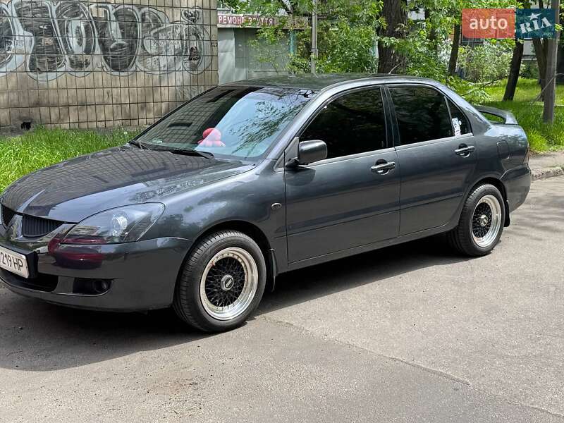 Mitsubishi Lancer (2003)