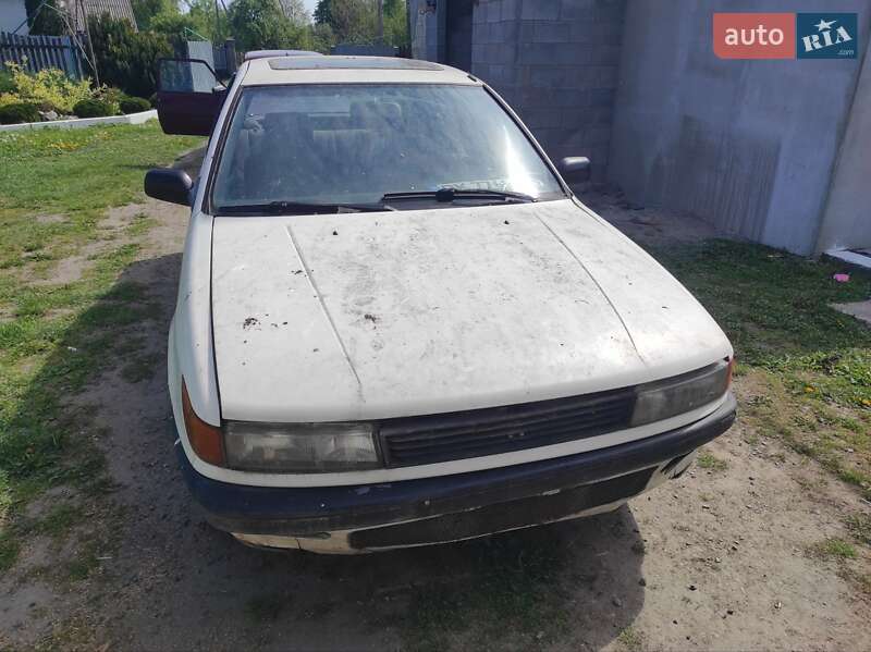 Mitsubishi Lancer (1990)
