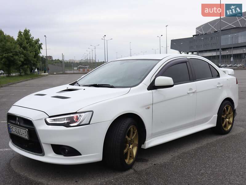 Mitsubishi Lancer (2013)