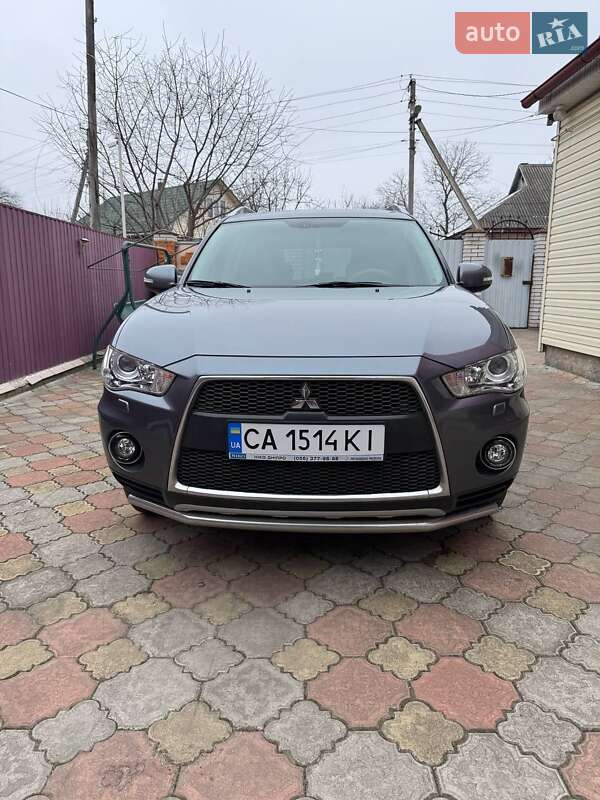 Mitsubishi Outlander xl (2010)
