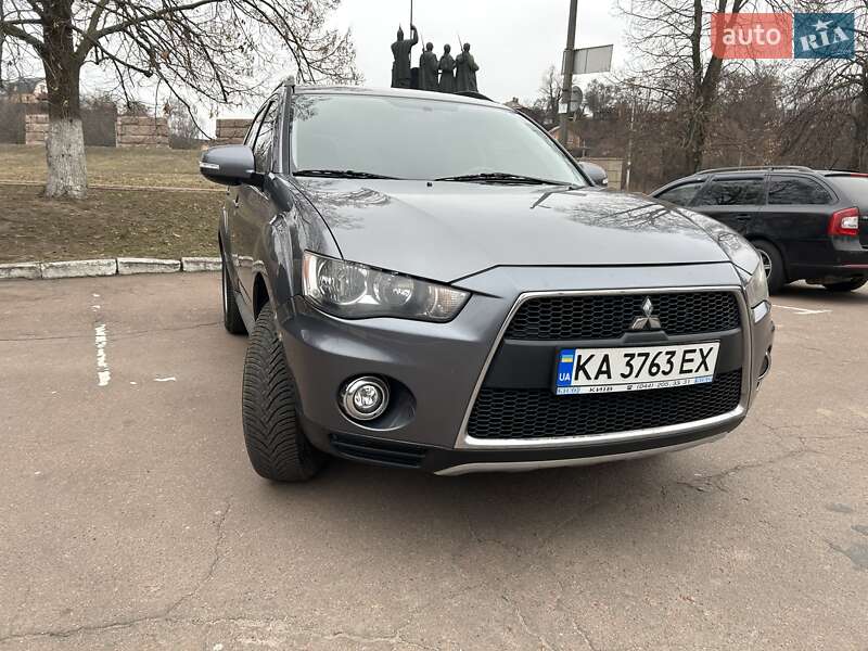 Mitsubishi Outlander xl (2012)