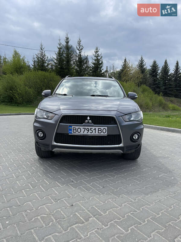 Mitsubishi Outlander xl (2010)