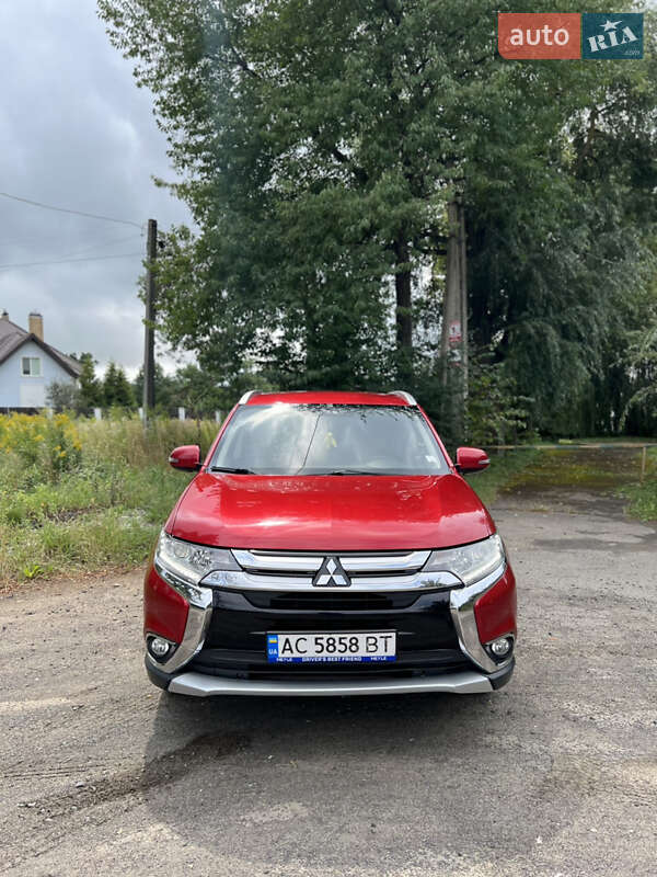 Mitsubishi Outlander (2017)