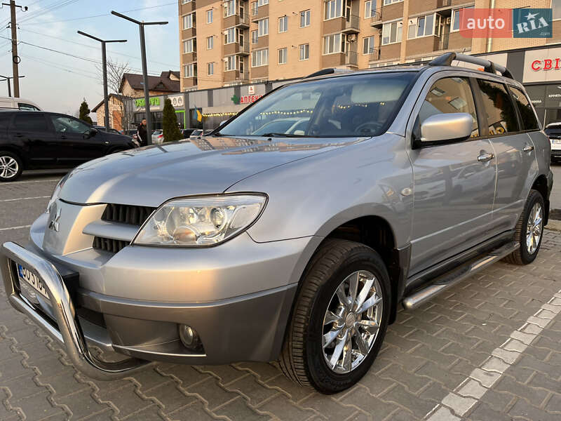 Mitsubishi Outlander (2009)