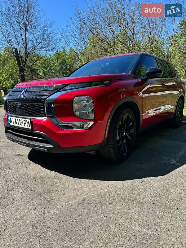 Mitsubishi Outlander (2021)