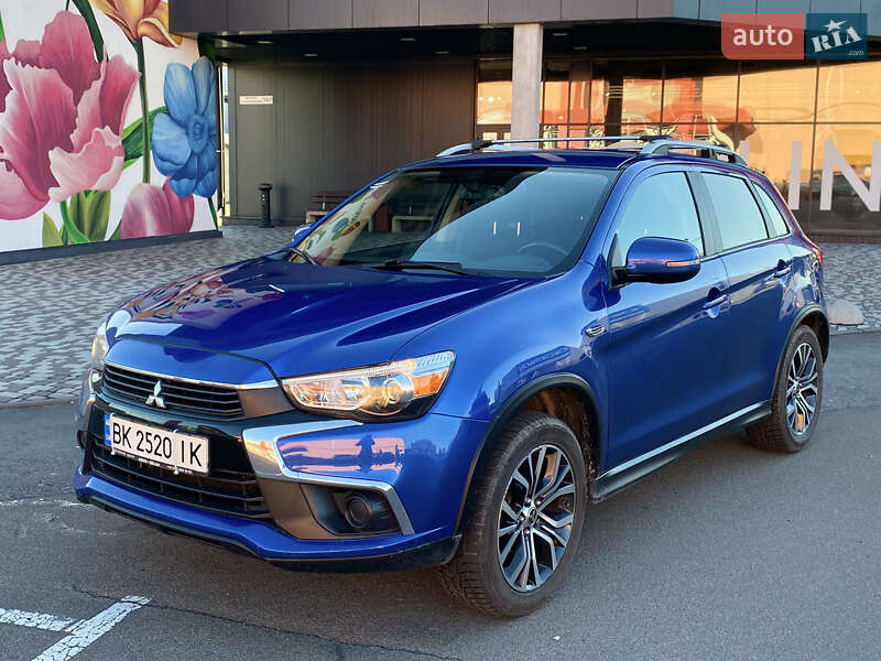 Mitsubishi Outlander (2016)