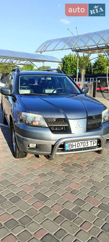 Mitsubishi Outlander (2003)