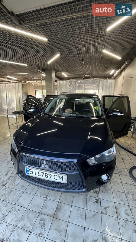 Mitsubishi Outlander (2010)