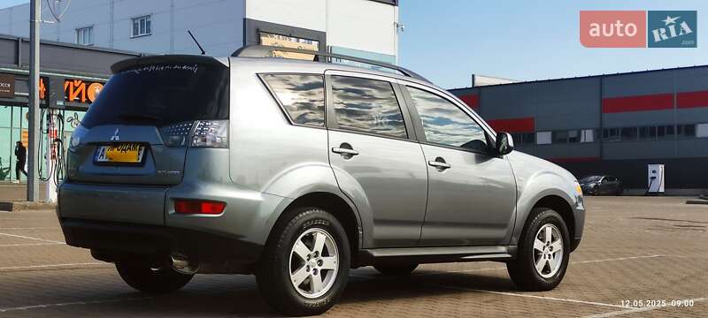 Mitsubishi Outlander (2012)