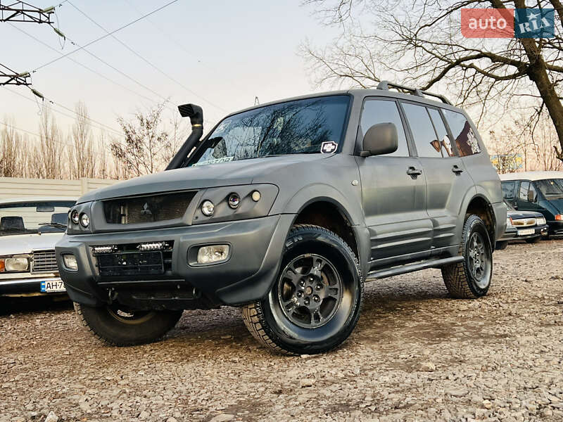 Mitsubishi Pajero (2002)