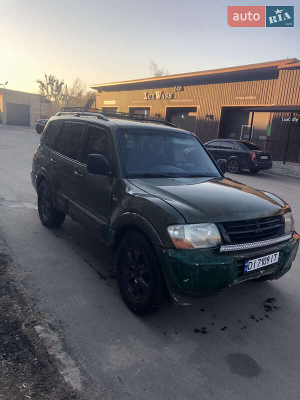 Mitsubishi Pajero (2002)