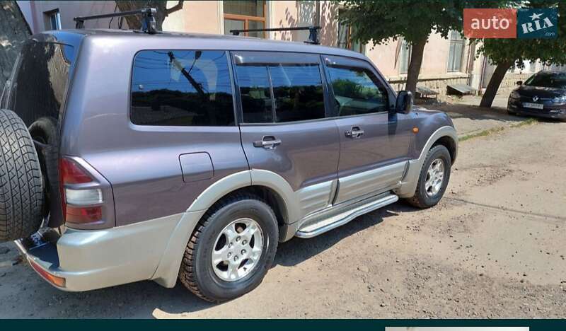 Mitsubishi Pajero (2000)