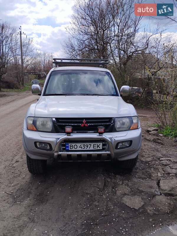 Mitsubishi Pajero (2001)