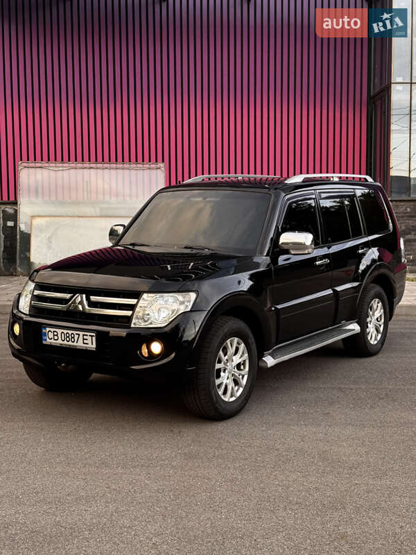 Mitsubishi Pajero (2008)