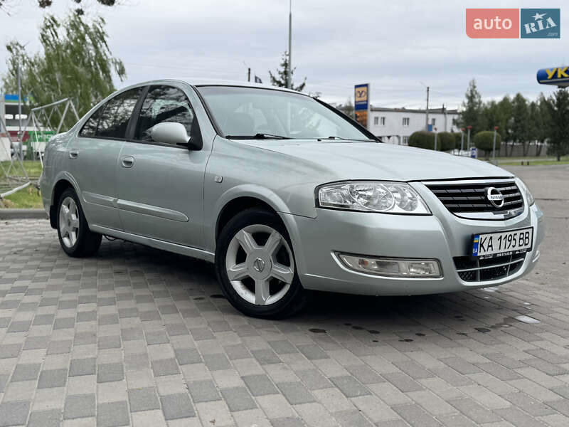 Nissan Almera (2006)