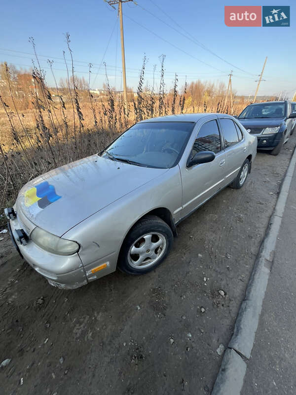 Nissan Altima (1993)