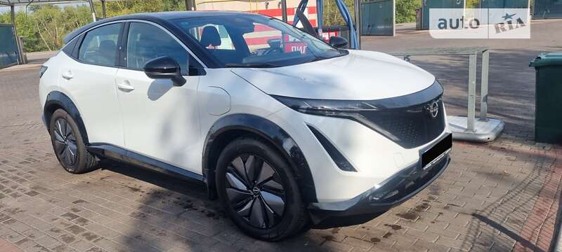 Nissan Ariya (2022)