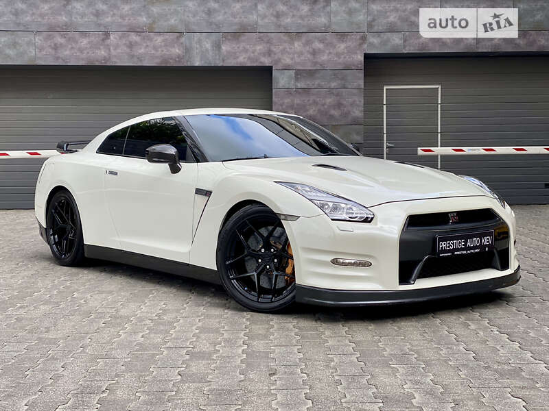 Nissan Gt-r (2013)