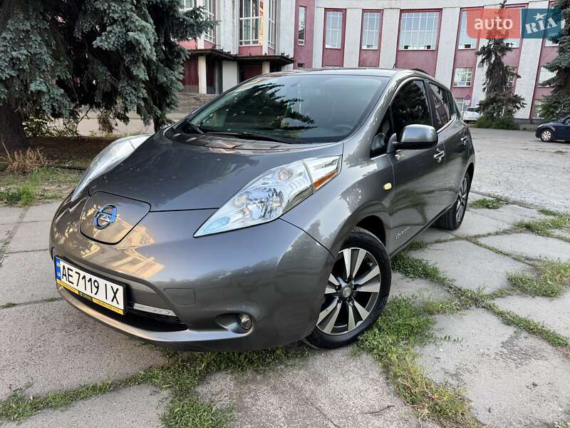 Nissan Leaf (2015)