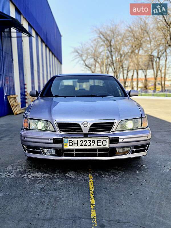 Nissan Maxima (1995)