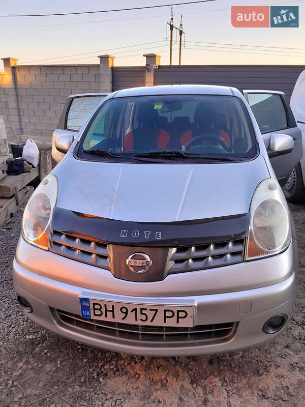 Nissan Note (2008)