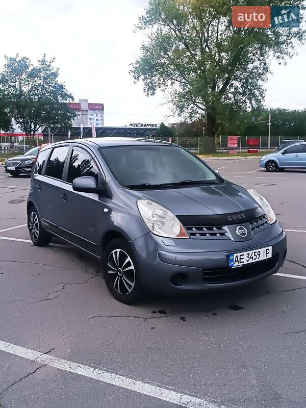 Nissan Note (2008)