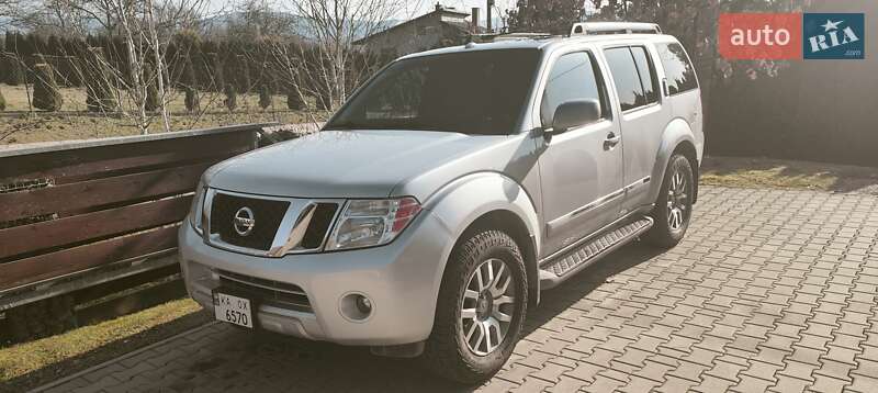 Nissan Pathfinder (2012)