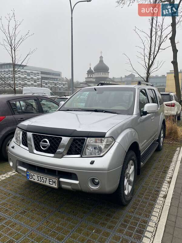 Nissan Pathfinder (2007)