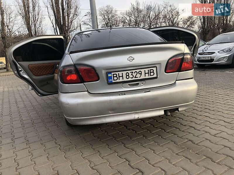 Nissan Primera (2000)