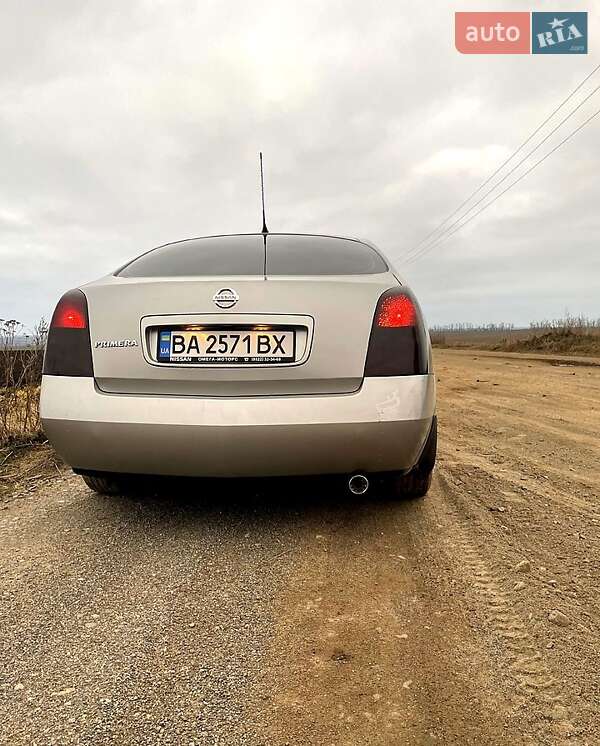 Nissan Primera (2003)