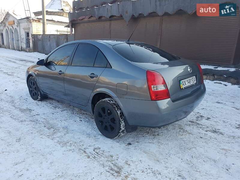 Nissan Primera (2002)