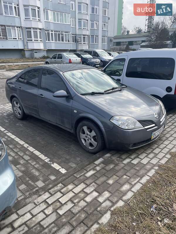Nissan Primera (2002)