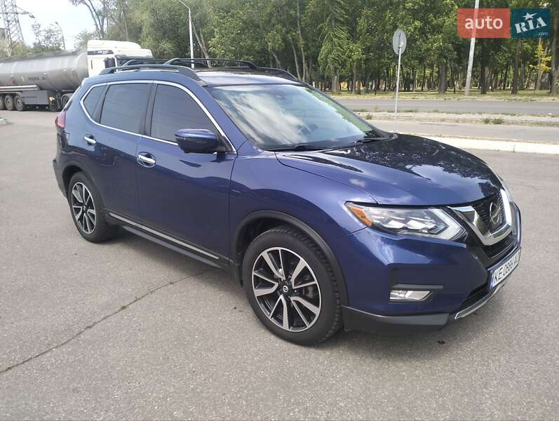 Nissan Rogue (2017)