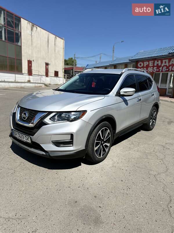 Nissan Rogue (2016)