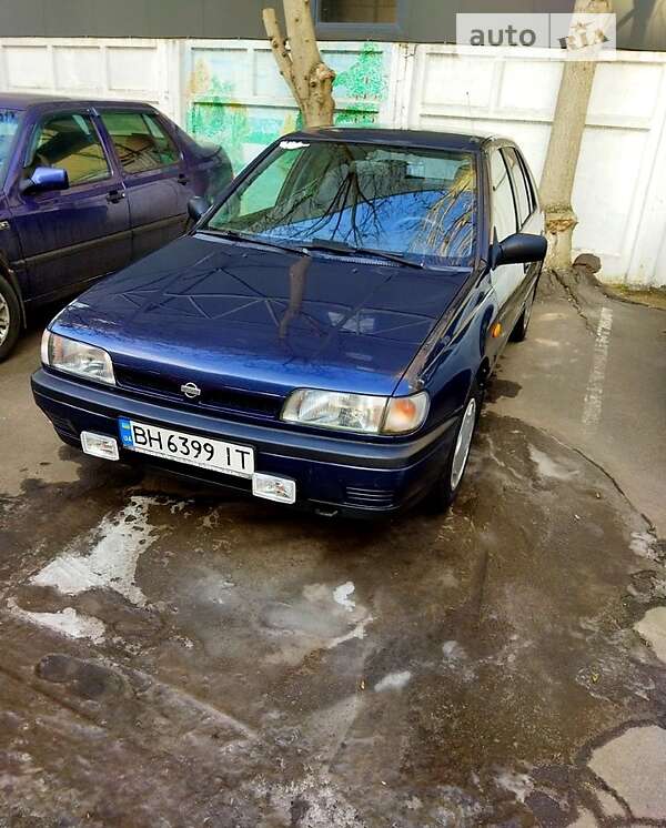 Nissan Sunny (1991)