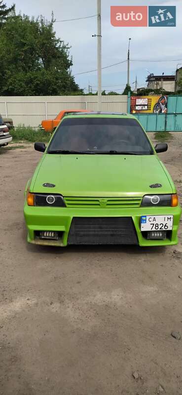 Nissan Sunny (1988)